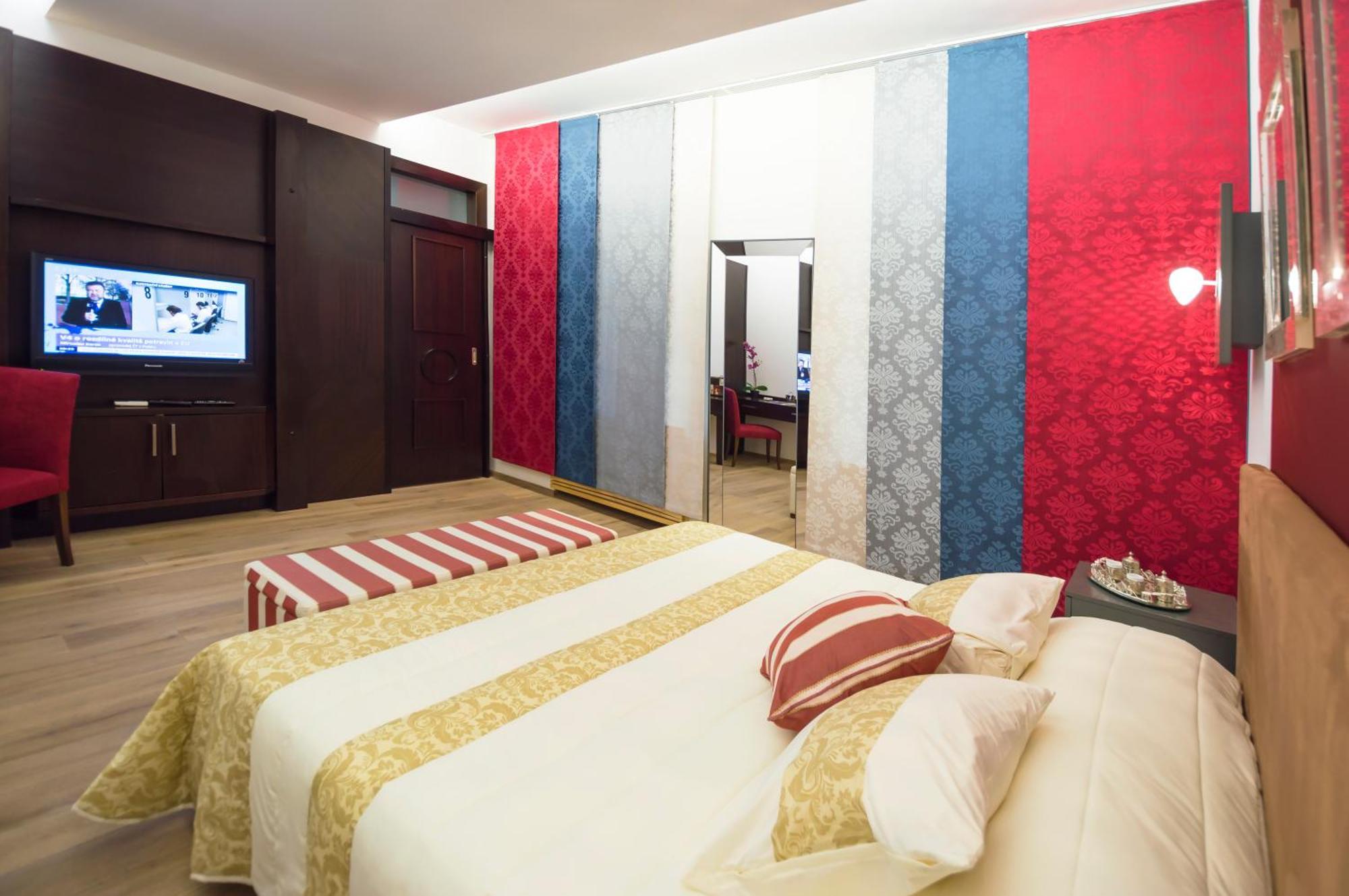 Luxury Apartments Pricna Прага Экстерьер фото