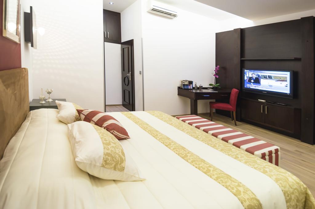 Luxury Apartments Pricna Прага Экстерьер фото