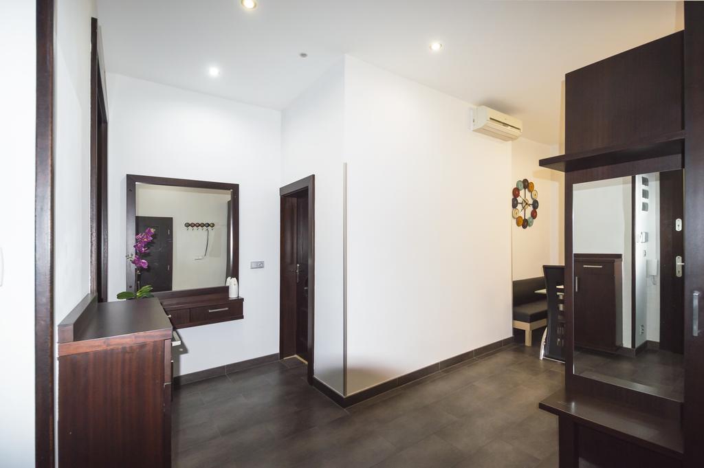 Luxury Apartments Pricna Прага Экстерьер фото