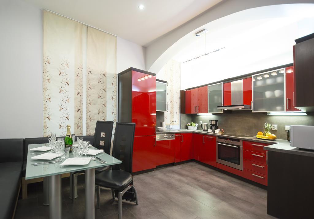 Luxury Apartments Pricna Прага Экстерьер фото